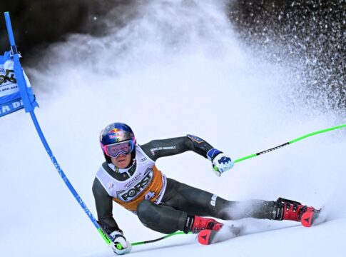 lucas-pinheiro-e-prata-em-etapa-da-copa-do-mundo-de-esqui-alpino
