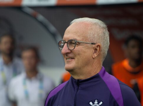 rei-de-copas:-dorival-junior-iguala-felipao-em-titulos-da-competicao