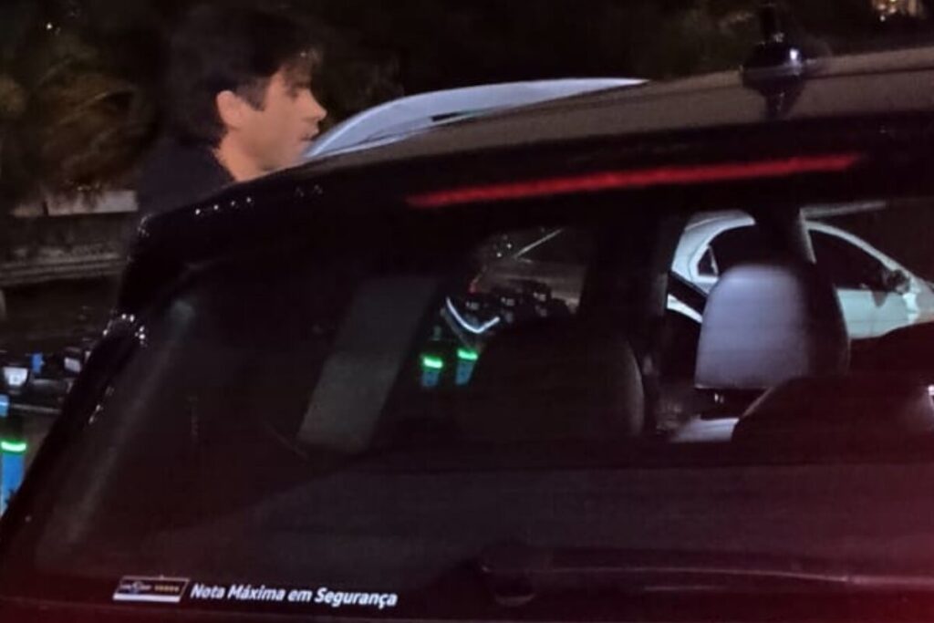 fotos-mostram-dado-dolabella-pouco-antes-de-fugir-de-acidente;-veja