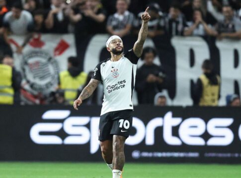 memphis-depay-fatura-bolada-com-titulo-da-copa-do-brasil.-veja-valores