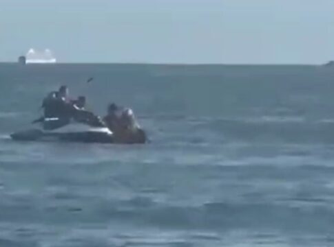 como-piratas-do-jet-ski-roubaram-casal-em-caiaque-no-litoral-de-sp
