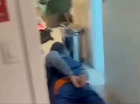 “turista-sexual”:-policia-usa-spray-de-pimenta-para-prender-americano