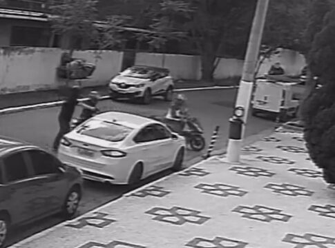 trio-faz-arrastao-na-zona-leste-de-sao-paulo-e-pm-e-baleado