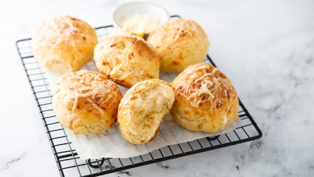 faca-um-pao-de-mandioca-saboroso-com-apenas-3-ingredientes