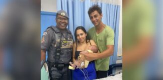 bebe-engasga-com-leite-materno-e-e-salva-por-pms-em-rodovia-no-litoral