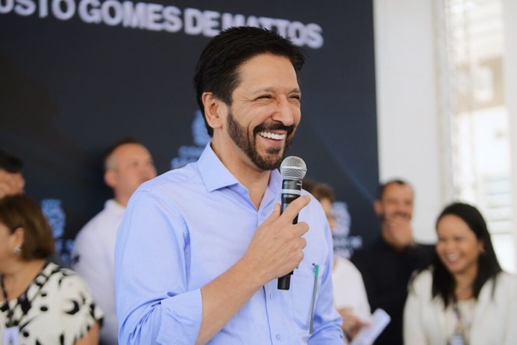 nunes-brinca-com-prefeito-“gordinho”-e-promete-presente-para-emagrecer