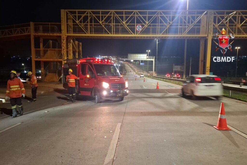 homem-morre-atropelado-por-carro-na-faixa-reversa-da-via-estrutural