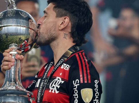 arrascaeta-e-finalista-no-tradicional-premio-rei-da-america