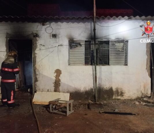 corpo-e-encontrado-carbonizado-apos-casa-pegar-fogo-no-df
