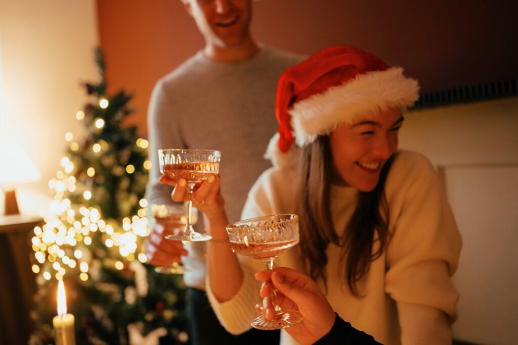 passion:-drinque-natalino-elegante-com-espumante-e-toque-frutado