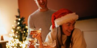 passion:-drinque-natalino-elegante-com-espumante-e-toque-frutado