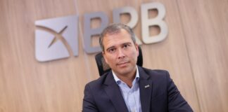 ex-chefe-do-brb-cancela-ferias-e-volta-para-acareacao-sobre-master