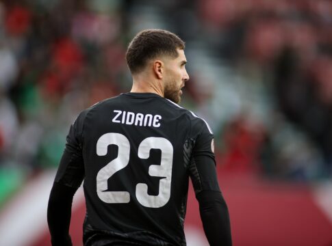 filho-de-zidane-estreia-sem-levar-gol-na-copa-africana-de-nacoes