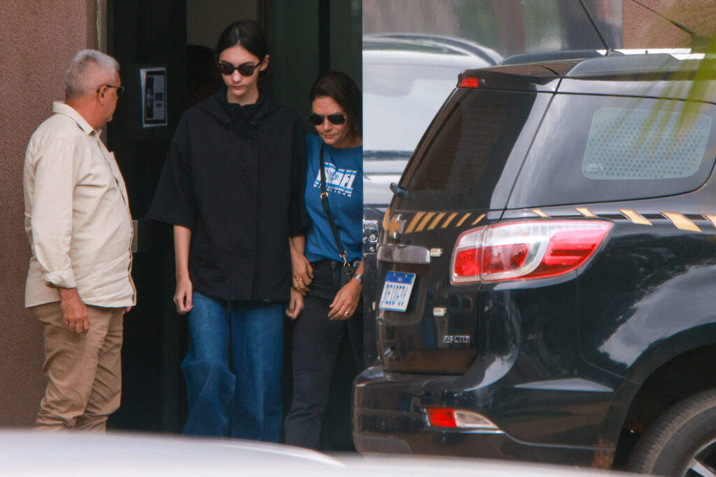 laura-bolsonaro-ja-visitou-o-pai-no-hospital,-afirma-michelle