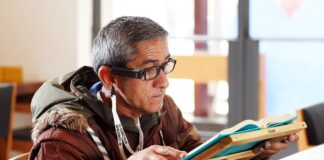 bibliotecas-de-sp-devolvem-prazer-de-ler-a-quem-perdeu-a-visao