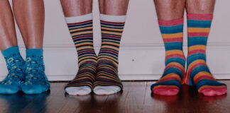 microbiologista-explica-por-que-nao-usar-de-novo-as-meias-sujas