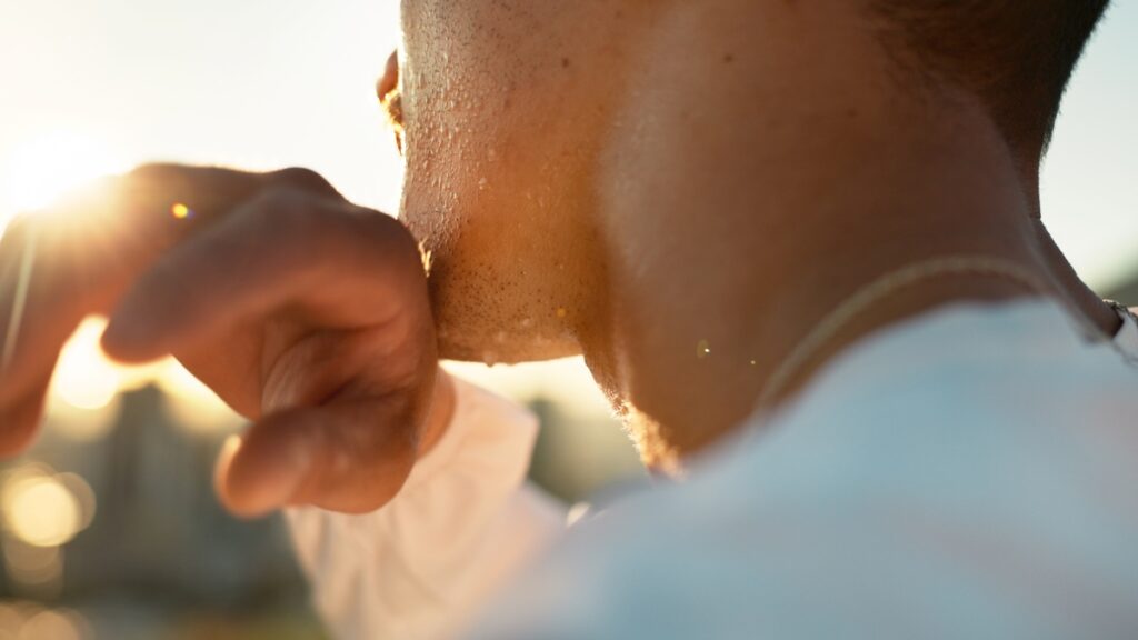 suor-emagrece?-veja-a-relacao-entre-transpirar-e-queimar-gordura