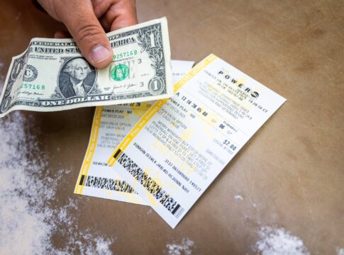 eua:-aposta-leva-premio-de-r$-10-bilhoes-na-loteria-poweball