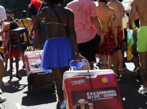 rio-inicia-credenciamento-de-ambulantes-para-o-carnaval-de-rua-2026