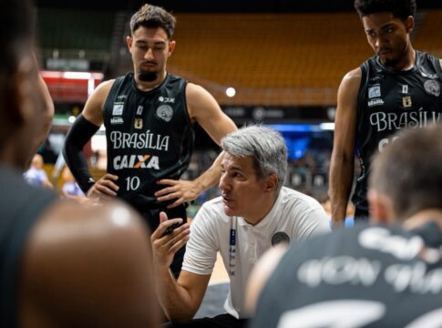 tecnico-do-brasilia-basquete-fala-sobre-briga-por-titulo-apos-14-anos
