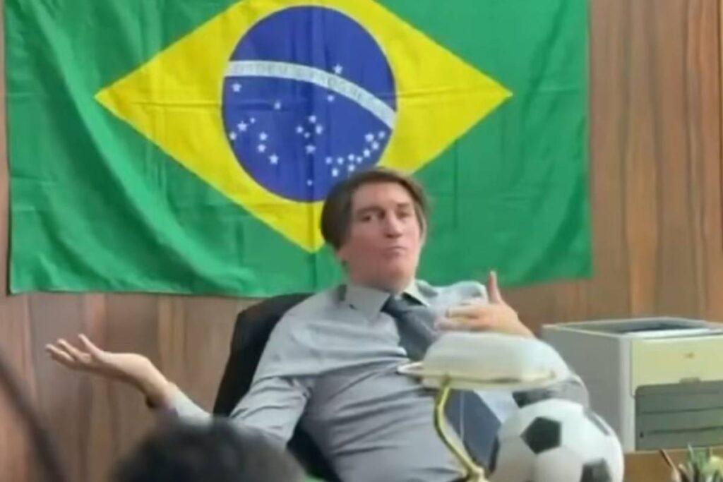 video:-ator-que-vivera-bolsonaro-no-cinema-manda-recado-a-familia