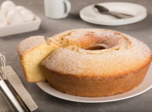 bolo-amanteigado-classico-com-textura-leve-e-sabor-caseiro