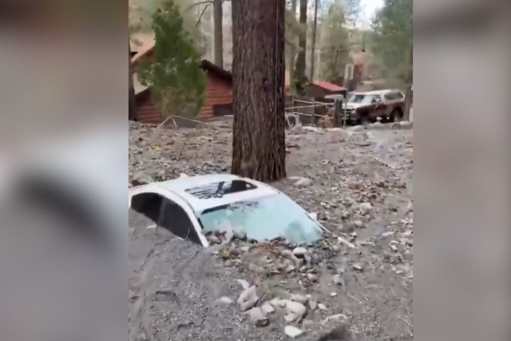 eua:-tempestades-castigam-a-california-no-natal;-ha-ao-menos-3-mortos