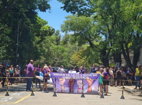 tainara-e-enterrada-sob-aplausos-e-forte-comocao:-“justica”