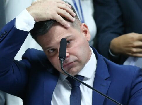 tornozeleira-de-silvinei-ficou-sem-sinal-na-madrugada-de-natal,-diz-pf