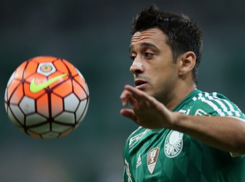 robinho-anuncia-aposentadoria-do-futebol-profissional-aos-38-anos