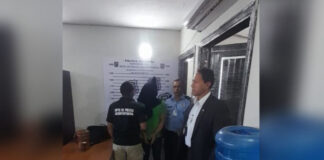 policia-paraguaia-transportou-silvinei-com-capuz-e-algemas.-veja