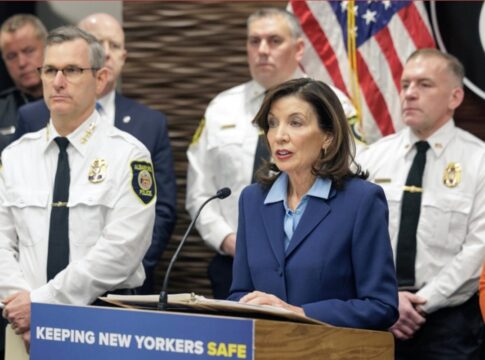 nova-lei-de-ny-exige-que-redes-sociais-alertem-jovens-de-perigo-mental