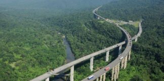 turistas-enfrentam-transito-na-descida-ao-litoral-de-sp.-veja-situacao
