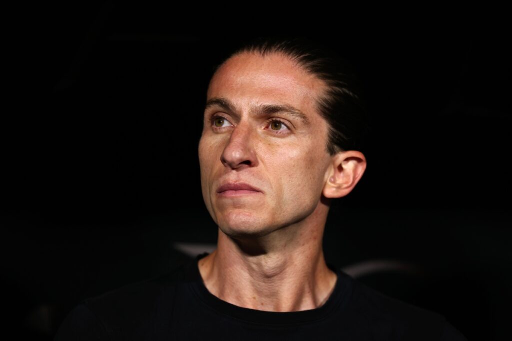 entenda-o-impasse-que-trava-a-renovacao-de-filipe-luis-no-flamengo