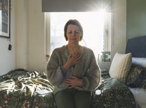 pioram-no-verao:-como-aliviar-as-ondas-de-calor-na-menopausa