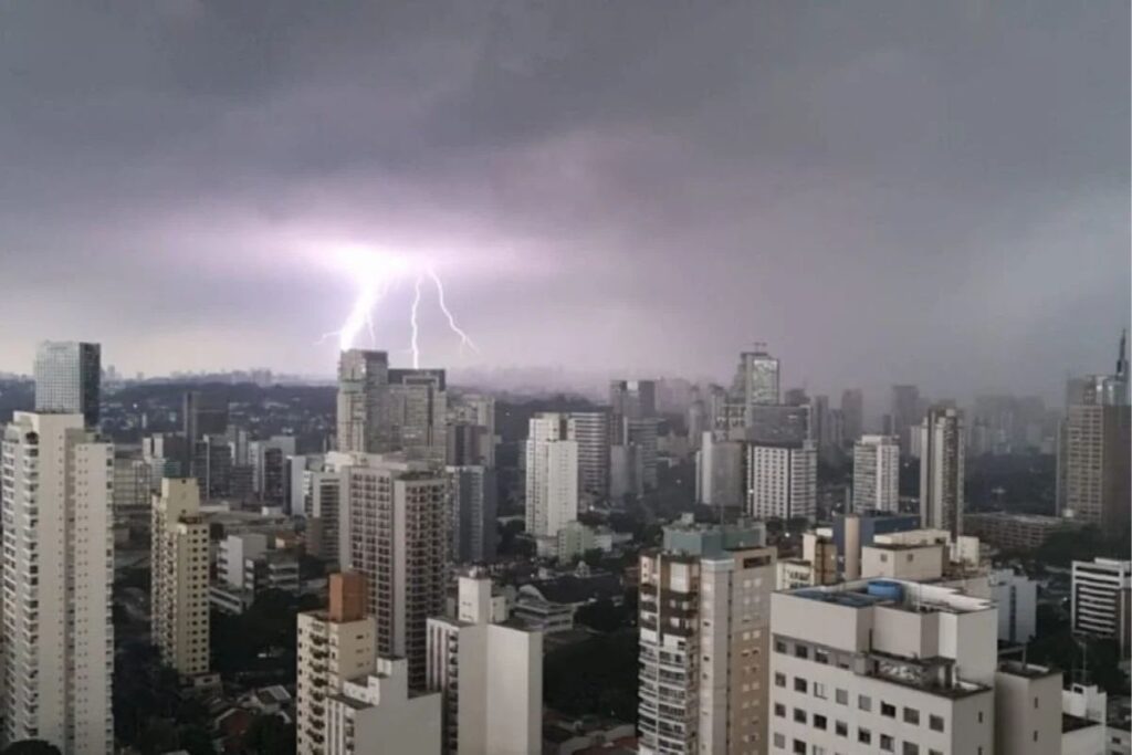 tempestade-deixa-sao-paulo-em-estado-de-atencao