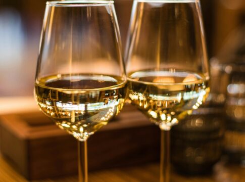 brinde-da-virada:-espumante-com-lichia-e-o-drinque-do-ano-novo