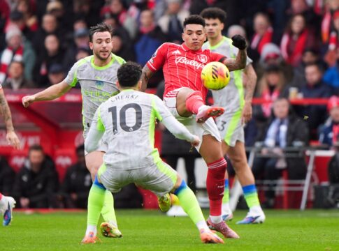 igor-jesus-recebe-elogio-de-guardiola-apos-jogo-contra-manchester-city