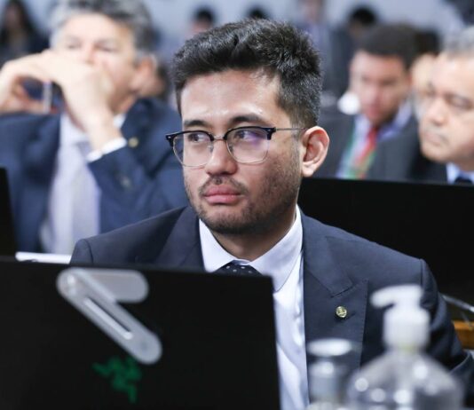 kataguiri-questiona-motta-de-olho-em-lideranca-para-o-missao