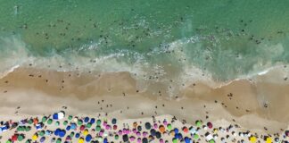 ferias-na-praia:-medicos-explicam-como-evitar-infeccoes-e-intoxicacao