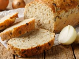 pao-de-cebola-caseiro-fica-fofinho-com-truque-simples-de-fermentacao