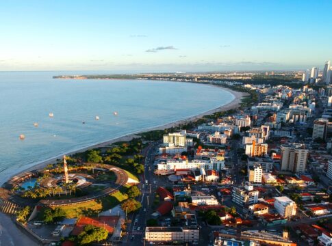 nao-e-trancoso:-cidade-nordestina-atrai-quem-busca-ano-novo-sossegado