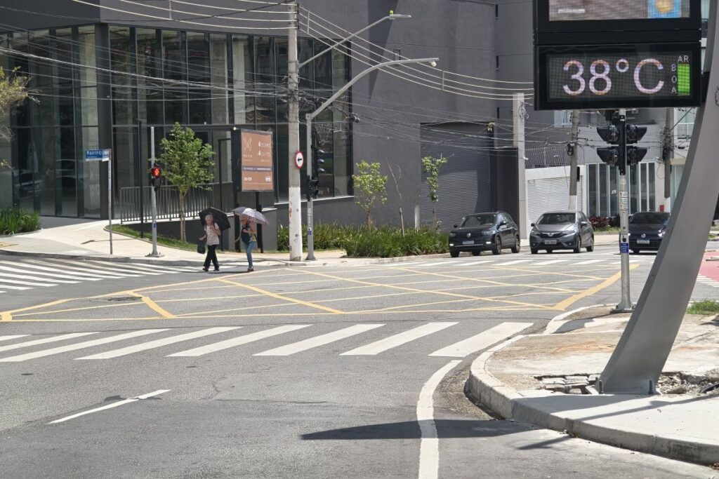 veja-se-sua-cidade-esta-entre-as-mais-quentes-na-onda-de-calor-em-sp
