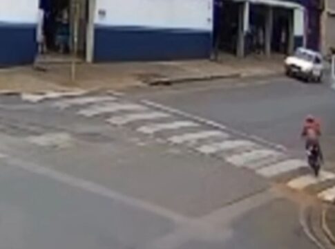 fuga-de-moto-termina-com-explosao-e-adolescente-arremessado-em-sp