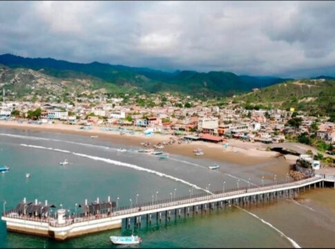 mae,-bebe-e-outras-4-pessoas-morrem-em-ataque-a-tiros-em-praia-no-equador