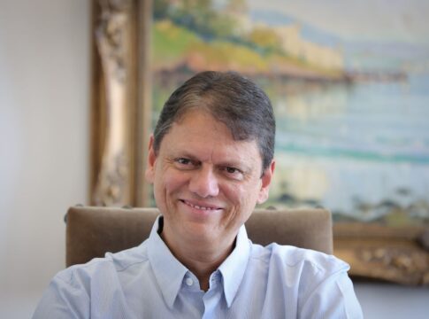 tarcisio-inicia-2026-imerso-em-sp,-mas-como-plano-b-do-bolsonarismo