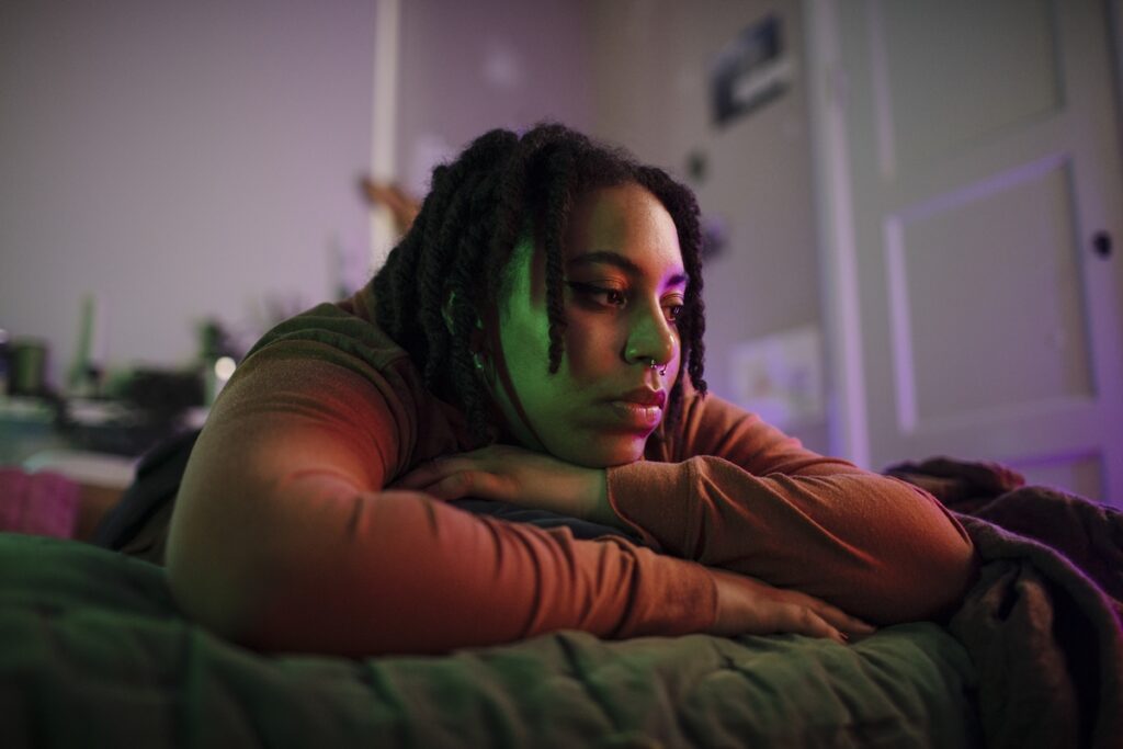 ansiosa-e-cinica,-geracao-z-enxerga-o-mundo-como-um-lugar-assustador