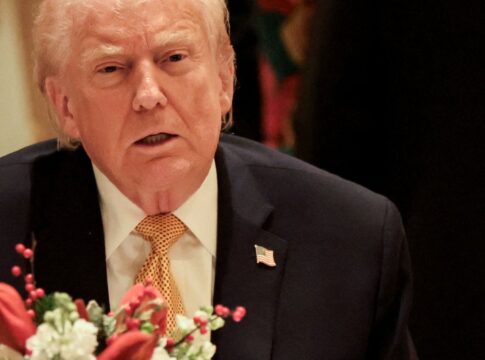 eua-e-ucrania-estao-“muito-mais-proximos”-de-acordo-de-paz,-diz-trump