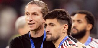 torcida-do-flamengo-vai-a-loucura-apos-renovacao-de-filipe-luis.-veja