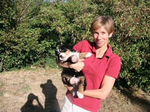 corpo-de-triatleta-desaparecida-e-encontrado-apos-ataque-de-tubarao